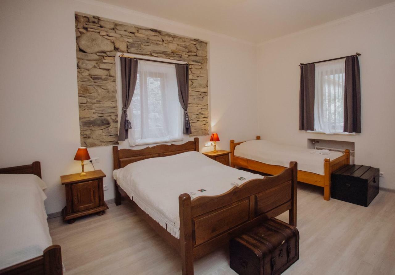 Larda Hotell Mestia Exteriör bild