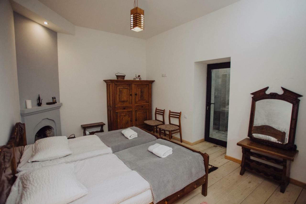 Larda Hotell Mestia Exteriör bild